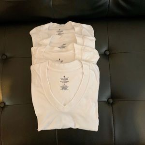4 Stafford classic fit size small V-neck t-shirts